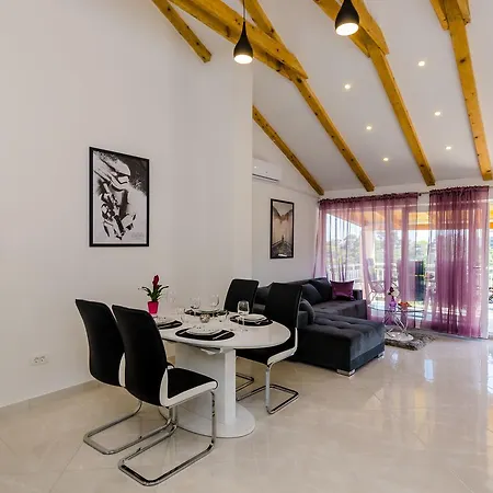 Pavle Apartament